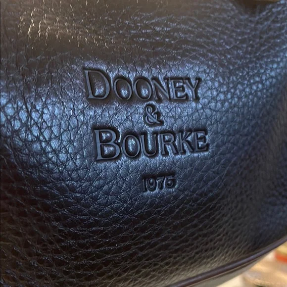 BEAUTY DOONEY & BOURKE BROWN Pebbled Leather Shoulder Bag❗️ - Picture 4 of 17